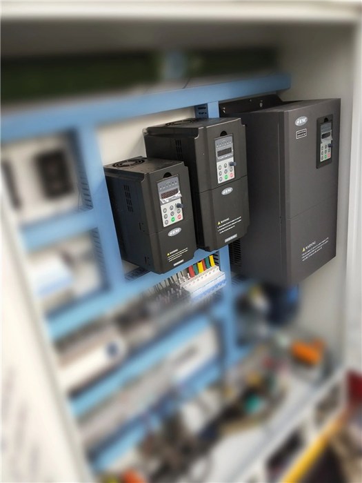 變頻器在系統(tǒng)中的應(yīng)用-易能變頻器-北京一級代理商埃克倫斯電氣