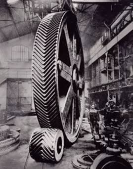 《瘋狂汽車人》上線 汽車品牌營銷與技術革新雙輪驅動